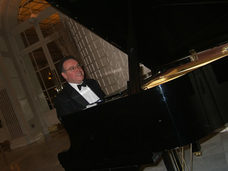 pianist for party